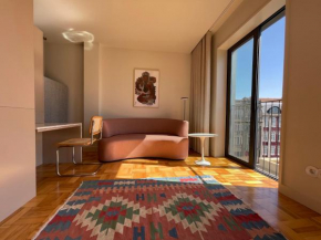 Beautiful apartment over Bolhão Market